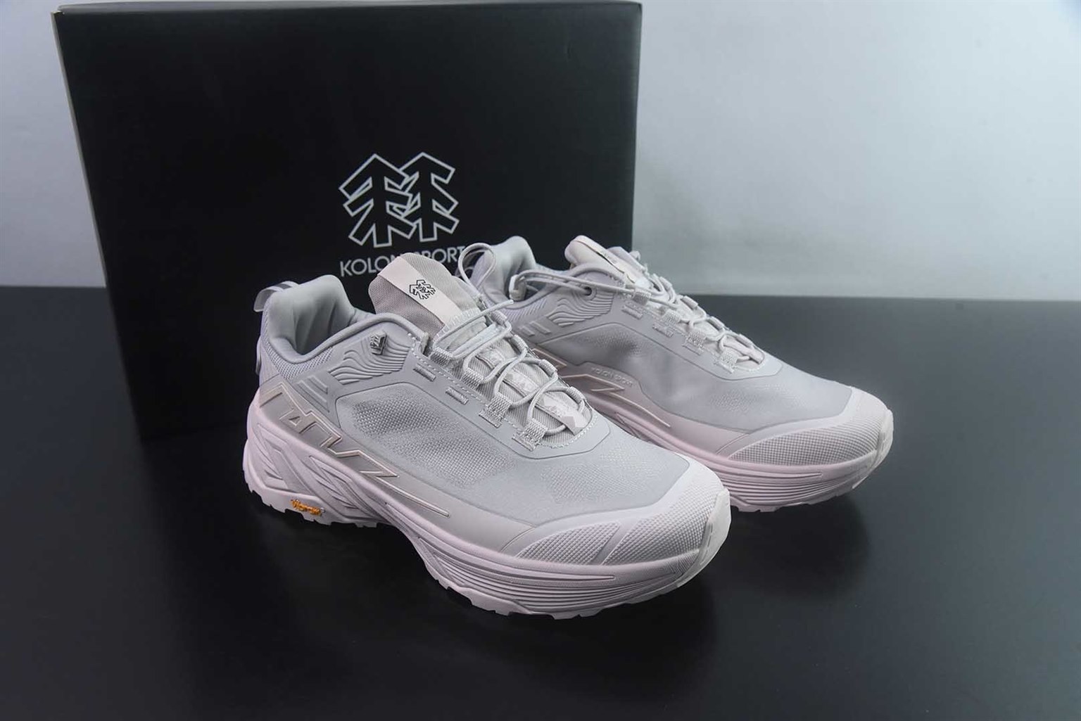 可隆 KOLON SPORT MOVE ALPHA lite 耐磨透气轻便 米白低帮徒步鞋 纯原版本 货号：LUFH5AN038 主图
