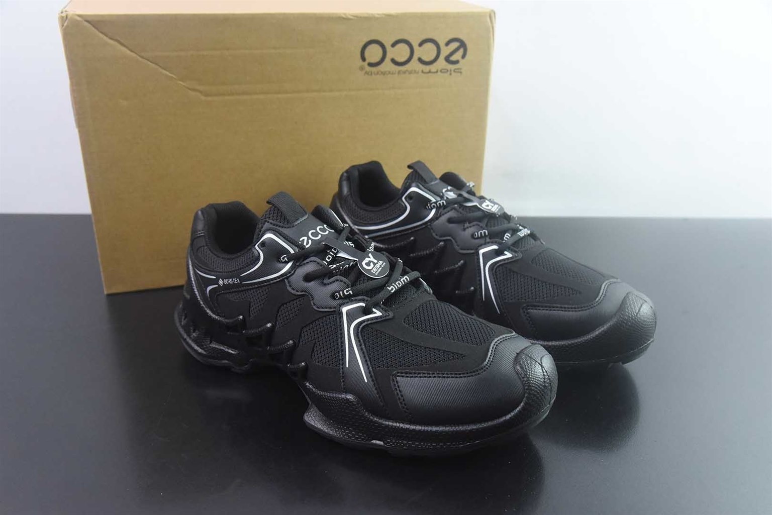 注塑版 Ecco 爱步 低帮休闲运动皮鞋 802884-51094 市售唯一正确 德仕玛联邦一体注塑版本 黑色 纯原版本 货号:NMN27409444 主图