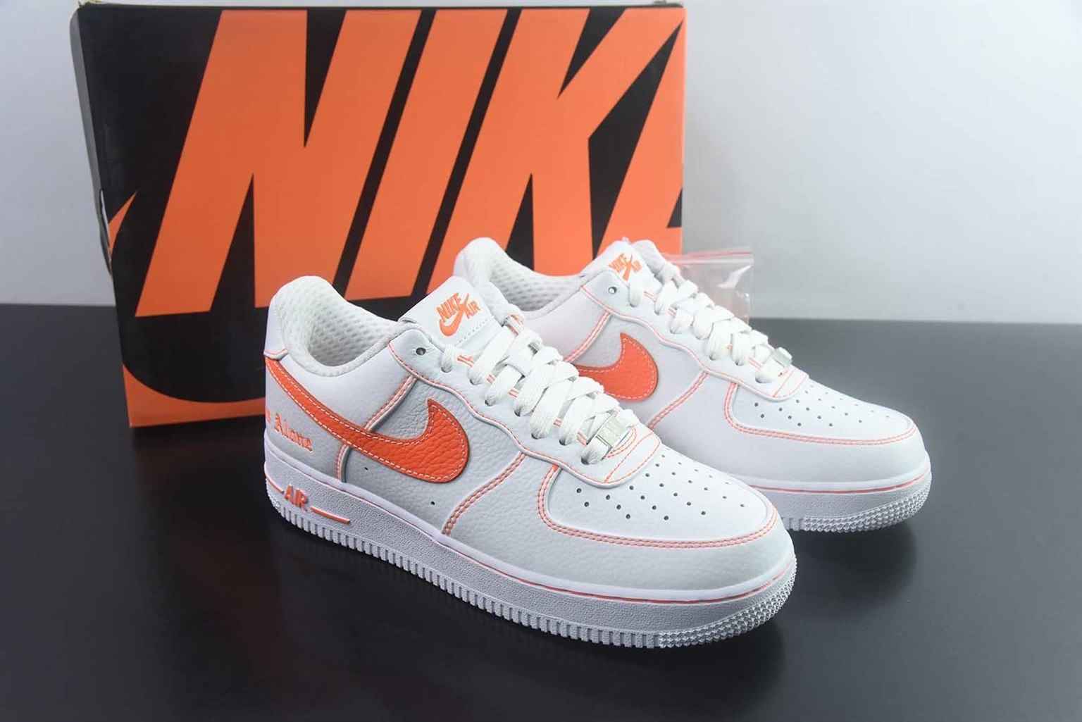 耐克 Nike Air Force 1 Low x VLONE 低帮联名 白橙板鞋 纯原版本 货号：AA5360-100 主图