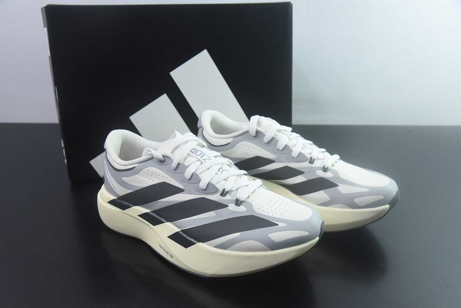 阿迪达斯 Adidas Adizero Evo SL EXO M 舒适百搭 低帮休闲 银灰跑步鞋 纯原版本 货号:KJ0430 主图