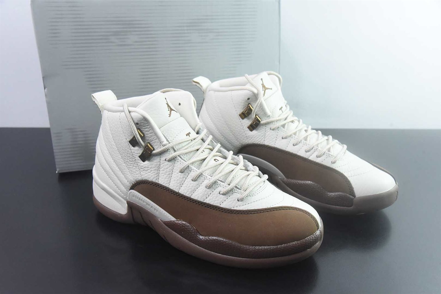 乔丹 Air Jordan 12 Retro Fireside 篝火 米棕低帮篮球鞋 纯原版本 货号：CT8013-105 主图