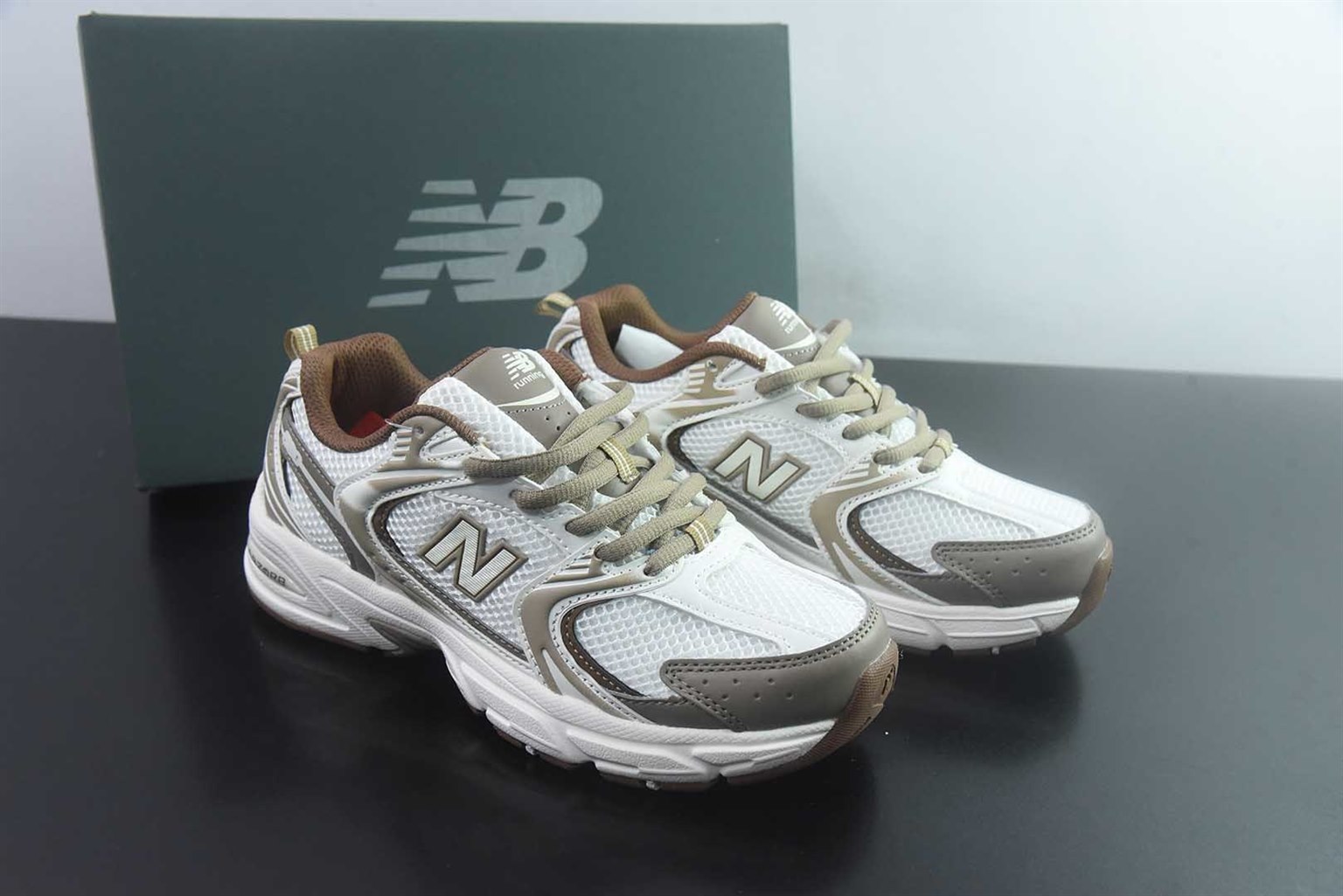 新百伦 New Balance NB530 系列 2011 复古休闲 米白慢跑鞋 纯原版本 货号:U530COB 主图