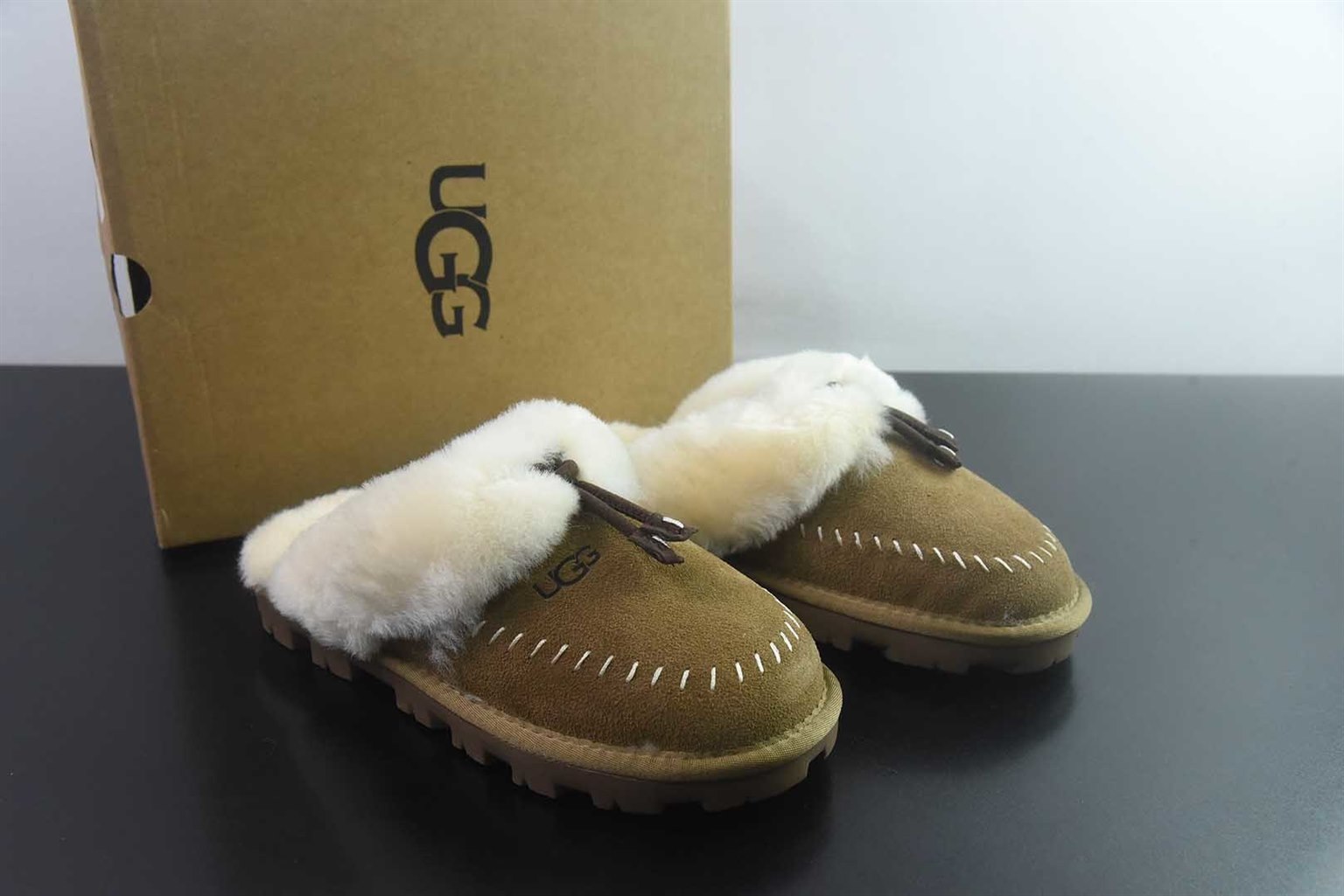UGG Coquette 女子 棕色拖鞋 纯原版本 货号:EAJQ21684839 主图