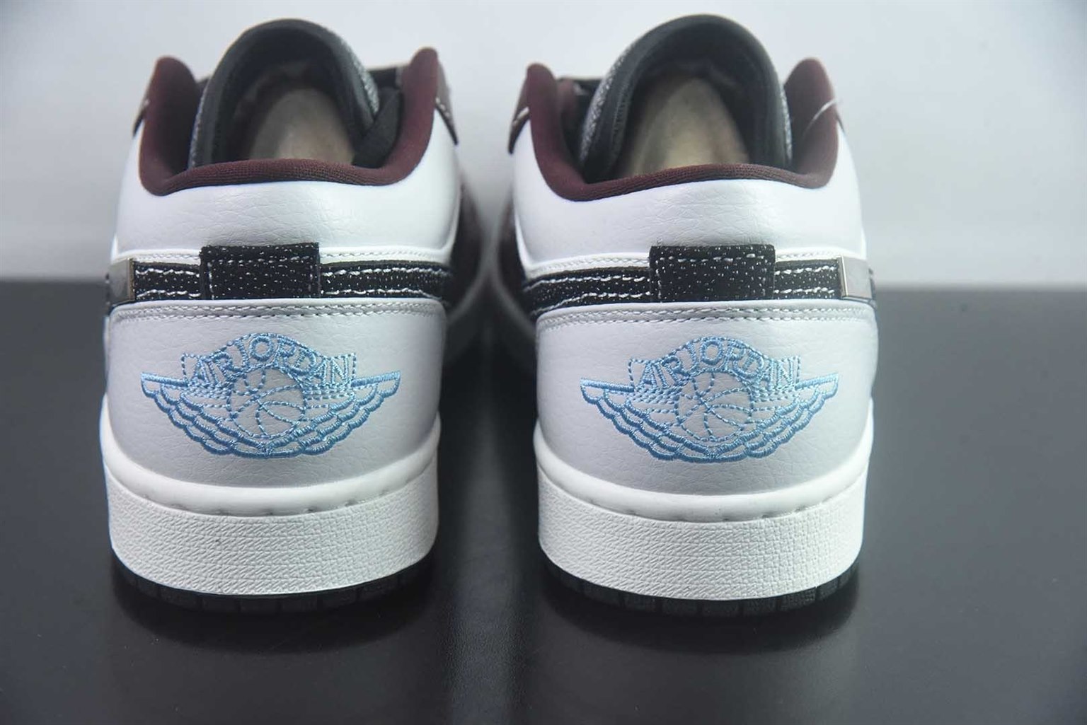 乔丹 Air Jordan 1 Low AJ1 白灰低帮休闲板鞋 纯原版本 货号:IZ5846-101 实拍细节图