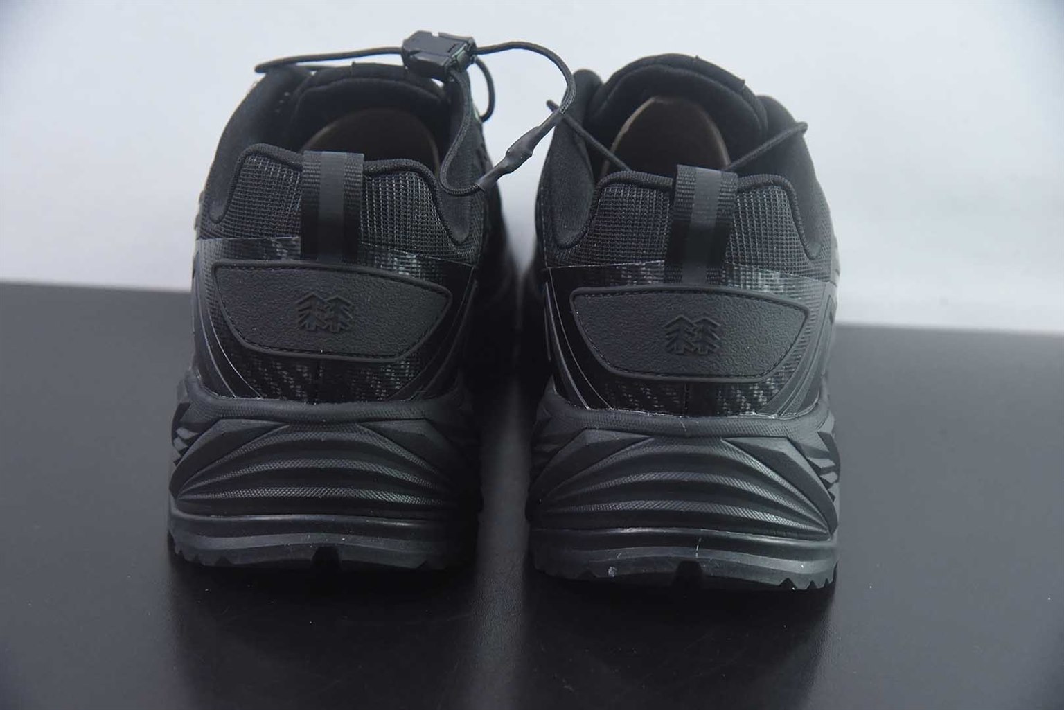 可隆 KOLON SPORT MOVE ALPHA lite 耐磨透气轻便 黑色低帮徒步鞋 纯原版本 货号:LUFH5AN038 实拍细节图