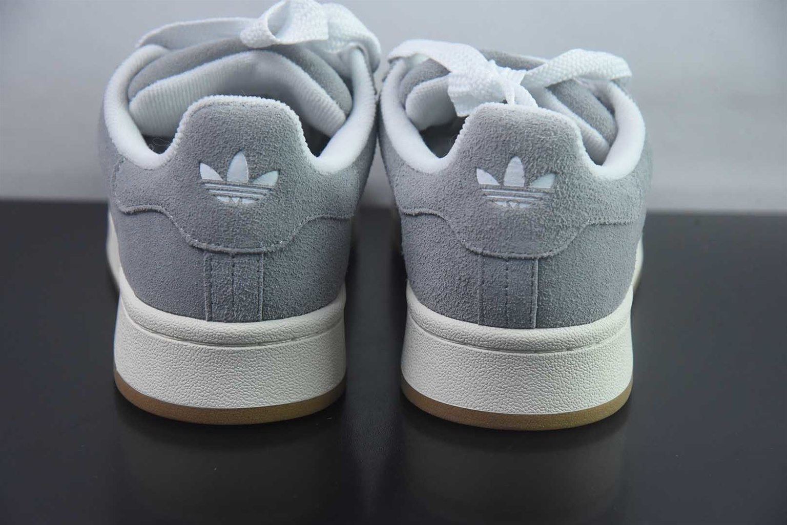阿迪达斯 Adidas Originals Campus 00s 明星款学院系列面包风复古休闲运动 灰白板鞋 纯原版本 货号:HQ8707 实拍细节图