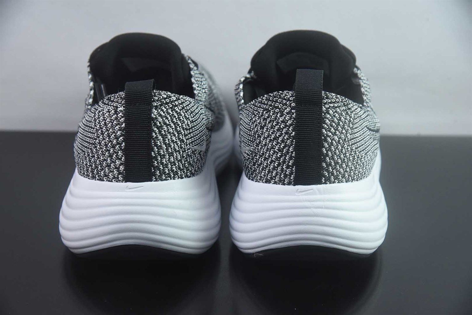 耐克 Nike Structure 26 ReactX 泡棉中底 公路 黑白跑鞋 官方 纯原版本 货号:IV5703-200 实拍细节图