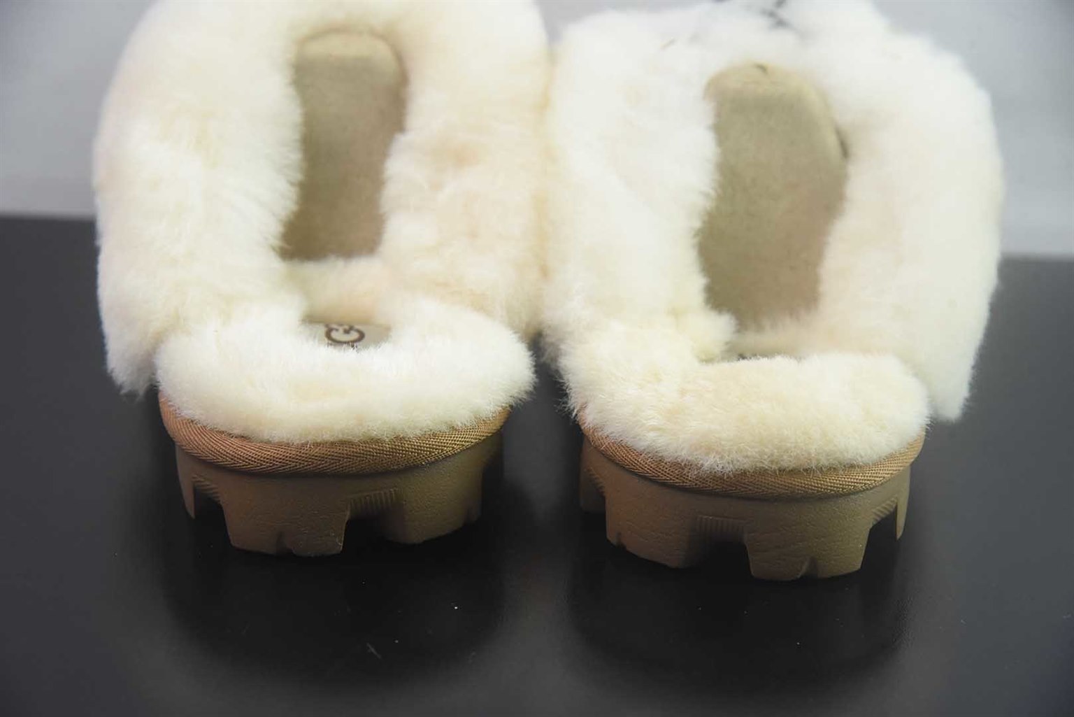 UGG Coquette 女子 棕色拖鞋 纯原版本 货号:EAJQ21684839 实拍细节图