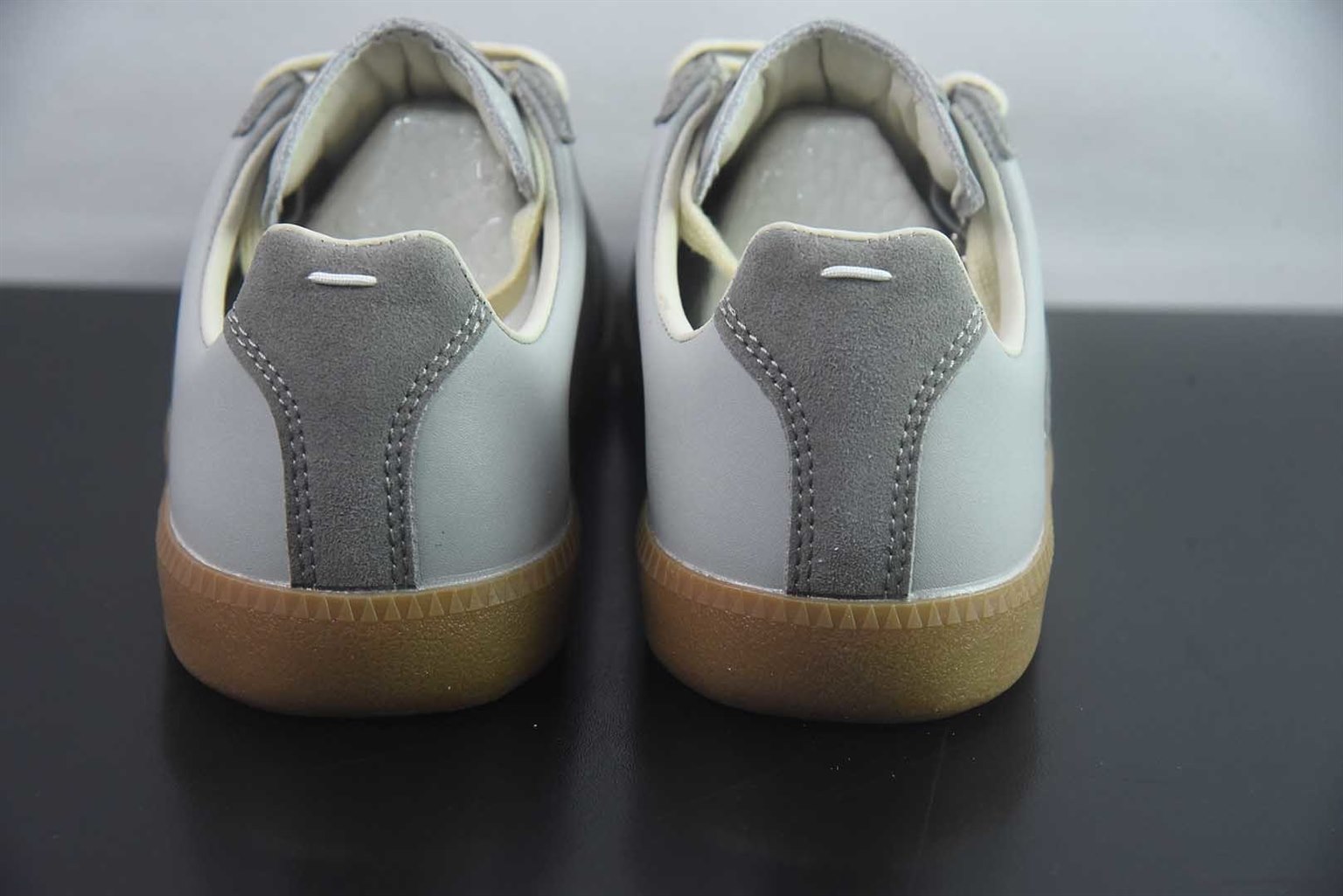 梅森马吉拉 Maison Margiela MM6 网 小 鞋，比利时著名设计师品牌- / 22 Classic Replica Leather Low Sneaker 系列低帮经典绅士德训平底百搭小 红板鞋 纯原版本 货号：SDP25805435 实拍细节图