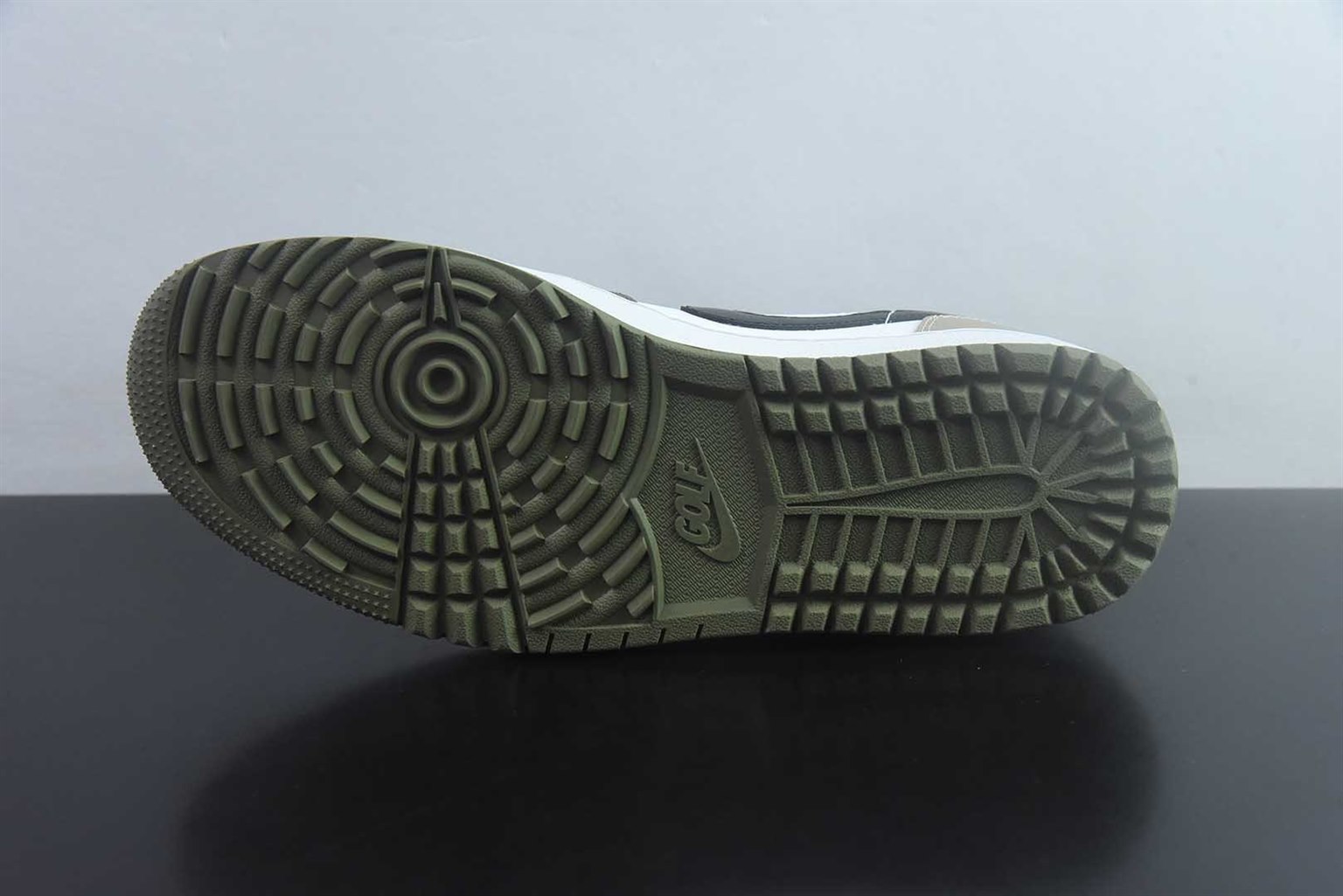 乔丹 Air Jordan 1 Low G AJ1 高尔夫球鞋 橄榄绿低帮休闲板鞋 纯原版本 货号:DD9315-121 实拍细节图