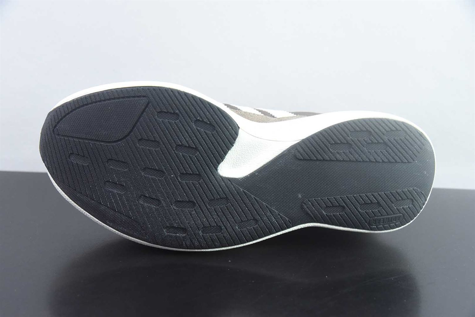 阿迪达斯 Adidas Adizero Pro Evo SL 72 舒适百搭 低帮 休闲 灰色跑步鞋 纯原版本 货号:KK3071 实拍细节图