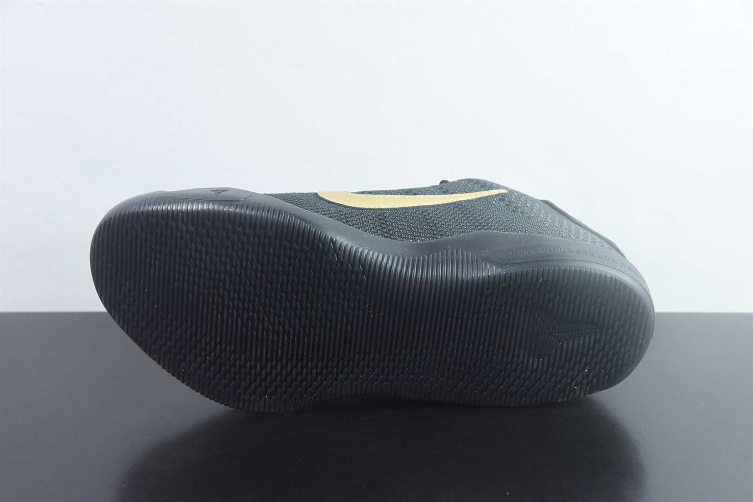 耐克 Nike Kobe 11 Elite Low Protro Fade To Black 黑金低帮篮球鞋 纯原版本 货号:IM4260-001 实拍细节图