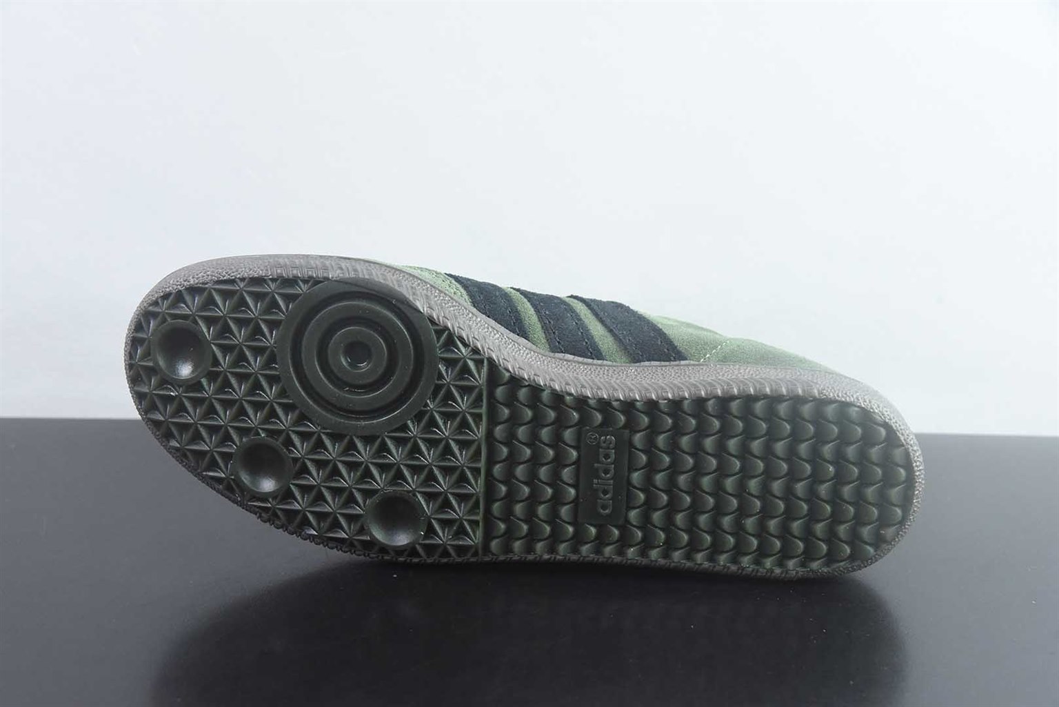 阿迪达斯 Adidas originals x Song For The Mute Samba 阿迪休闲 绿白德训鞋 纯原版本 货号：HP8257 实拍细节图