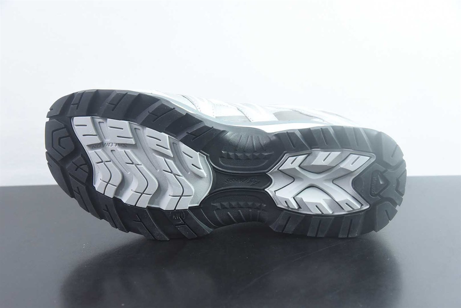 萨洛蒙 SALOMON XT-Quest ADV 探索者系列户外越野 银灰跑鞋 纯原版本 货号:491475 实拍细节图
