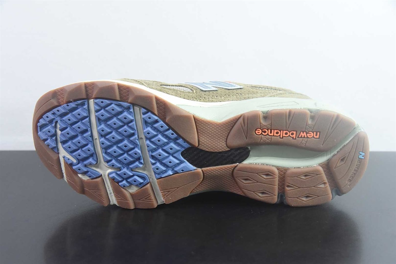 新百伦 New Balance 990v3 x Bodega 联名 复古 棕色跑鞋 纯原版本 货号:M990BD3 实拍细节图