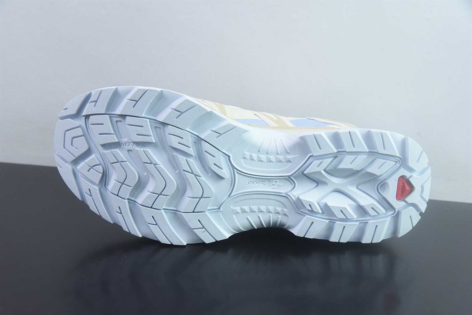 萨洛蒙 SALOMON XT-Quest 探索者系列户外越野 米白跑鞋 492618-24 纯原版本 货号：ELM27322830 实拍细节图