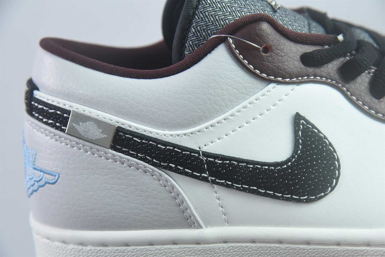 乔丹 Air Jordan 1 Low AJ1 白灰低帮休闲板鞋 纯原版本 货号:IZ5846-101 实拍细节图