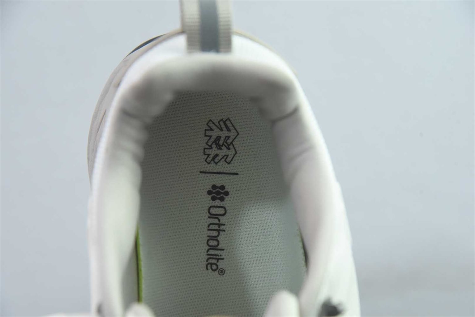 可隆 KOLON SPORT MOVE ALPHA lite 耐磨透气轻便 白色低帮徒步鞋 纯原版本 货号:LUFH6MN040 实拍细节图