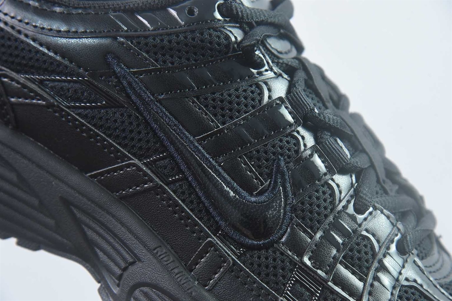 耐克 Nike CS P-6000 系列低帮复古老爹风休闲运动舒适 黑色慢跑鞋 纯原版本 货号：CD6404-002 实拍细节图