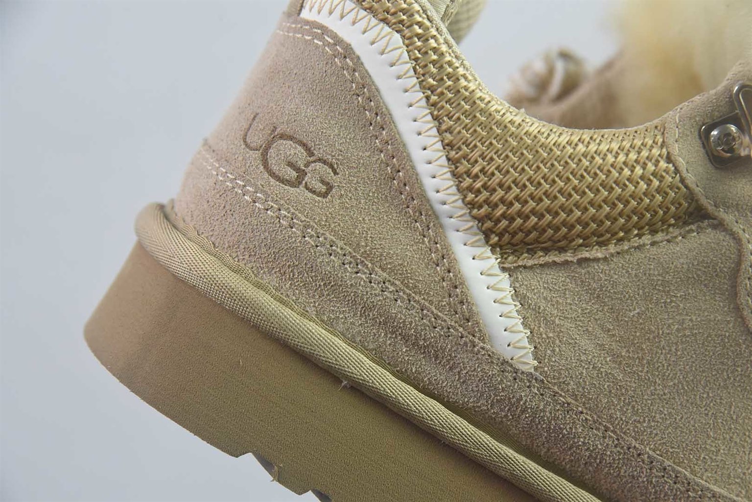 UGG W Lowmel 低帮运动风羊毛鞋 黑灰 纯原版本 货号:QAJJ75085437 实拍细节图