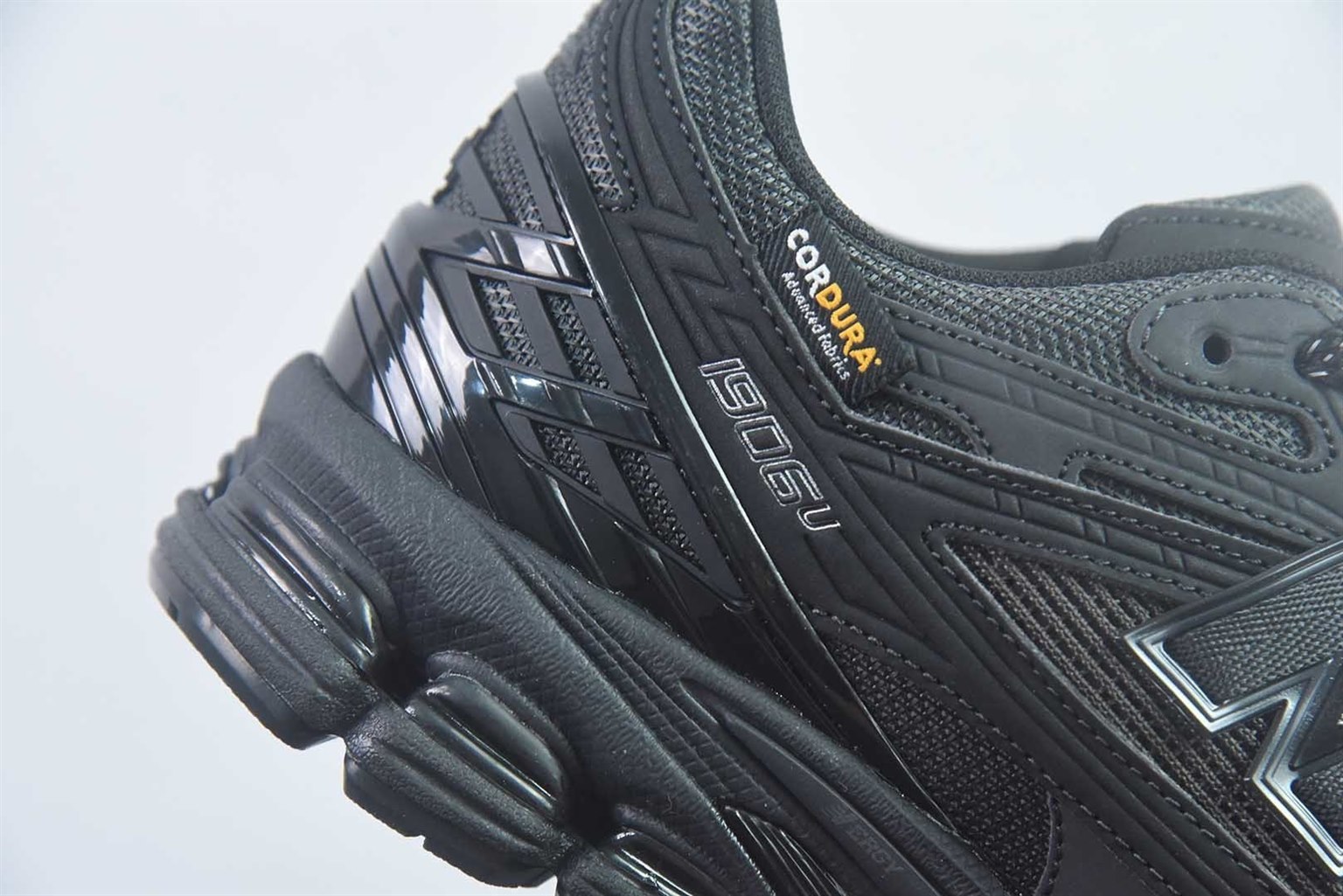 新百伦 New Balance 1906R 黑色跑鞋 纯原版本 货号:U19061OP 实拍细节图
