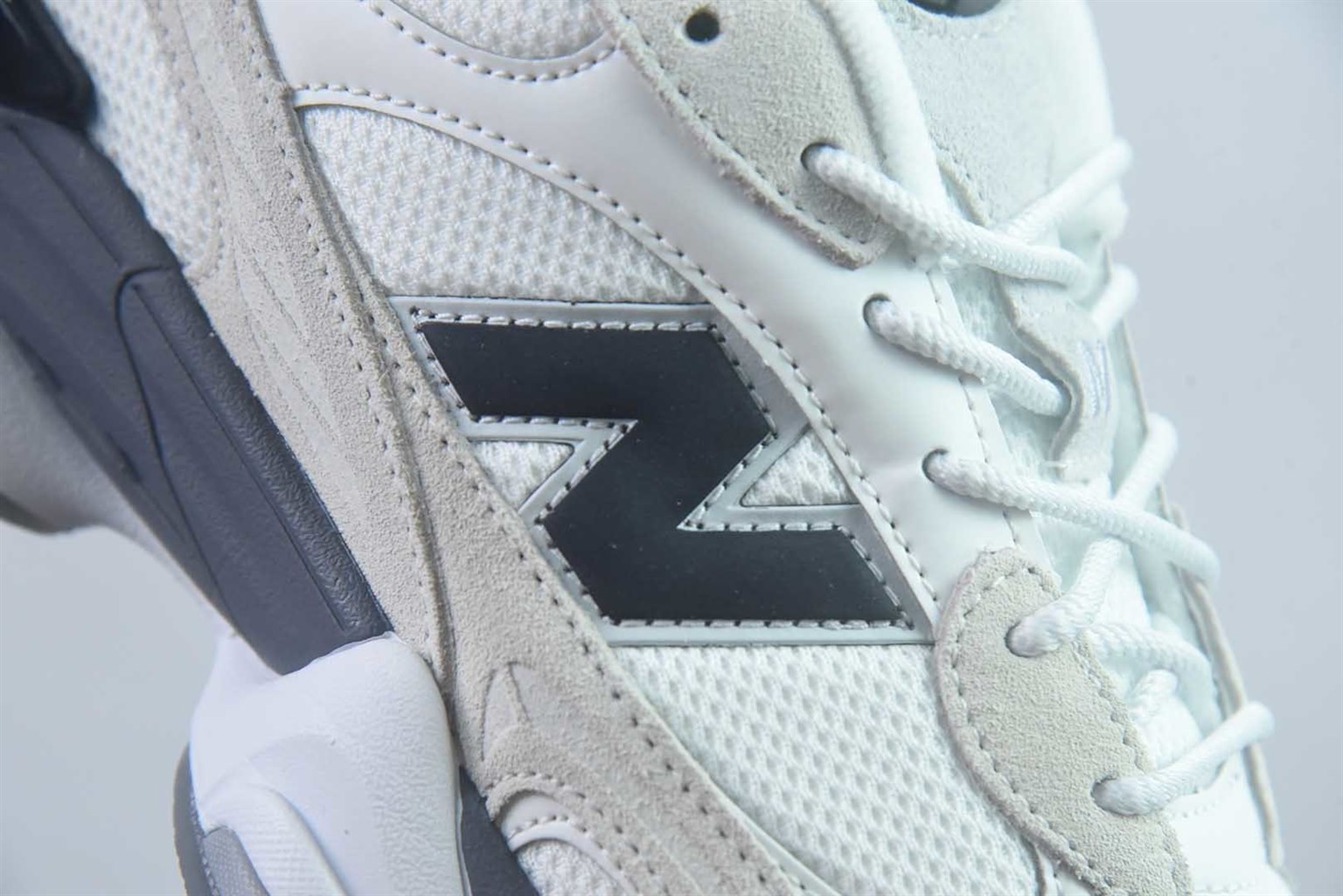 新百伦 New Balance NB9060 灰色 纯原版本 货号:U90608OL 实拍细节图