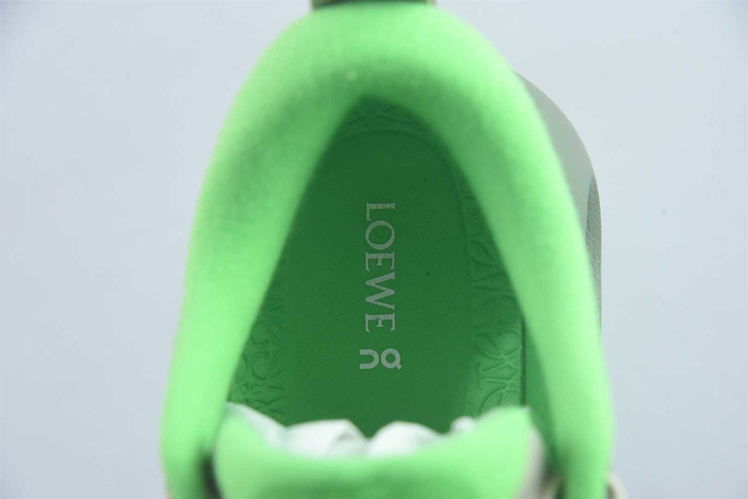 昂跑 ON LOEWE 罗意威 x 联名款 Cloudsolo 系列 棕绿 纯原版本 货号:3MF30660553 实拍细节图