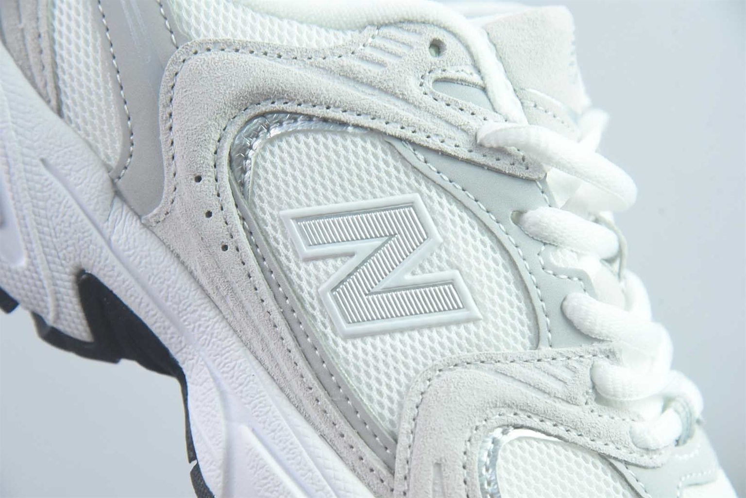新百伦 New Balance NB530 系列 2011 复古休闲 灰白慢跑鞋 纯原版本 货号:MR530CE 实拍细节图