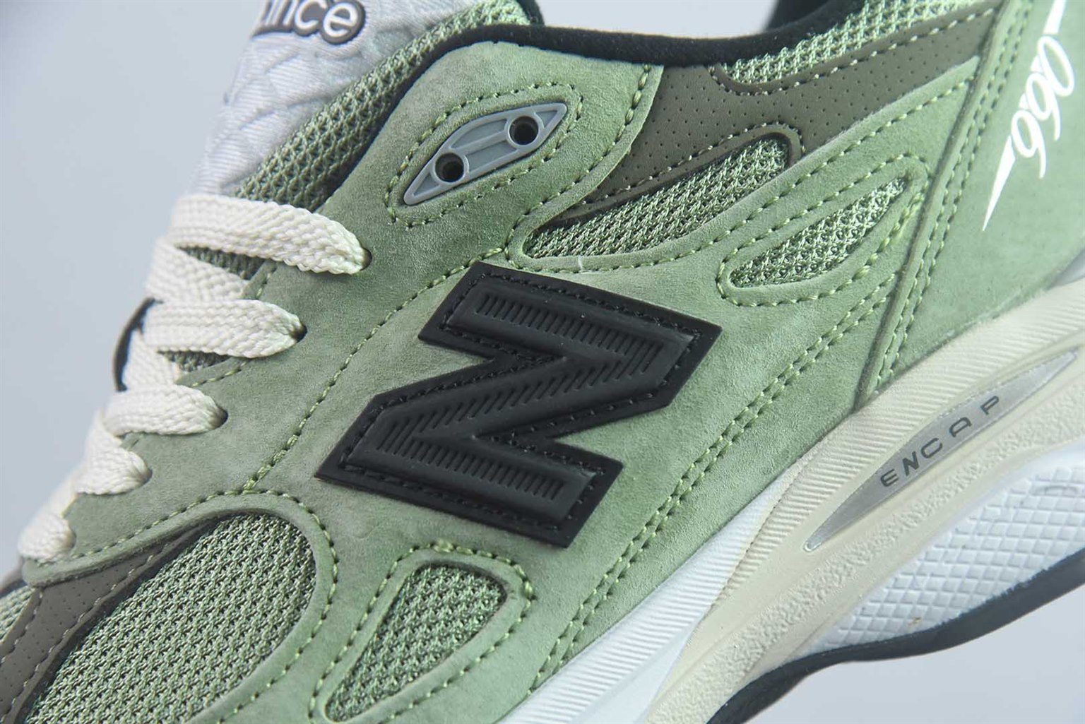 新百伦 New Balance 990v3 x JJJJound 联名 复古 橄榄绿跑鞋 纯原版本 货号:M990JD3 实拍细节图