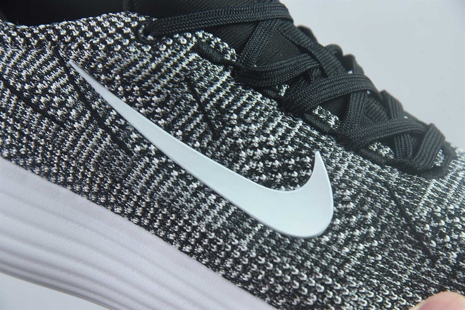 耐克 Nike Structure 26 ReactX 泡棉中底 公路 黑白跑鞋 官方 纯原版本 货号:IV5703-200 实拍细节图