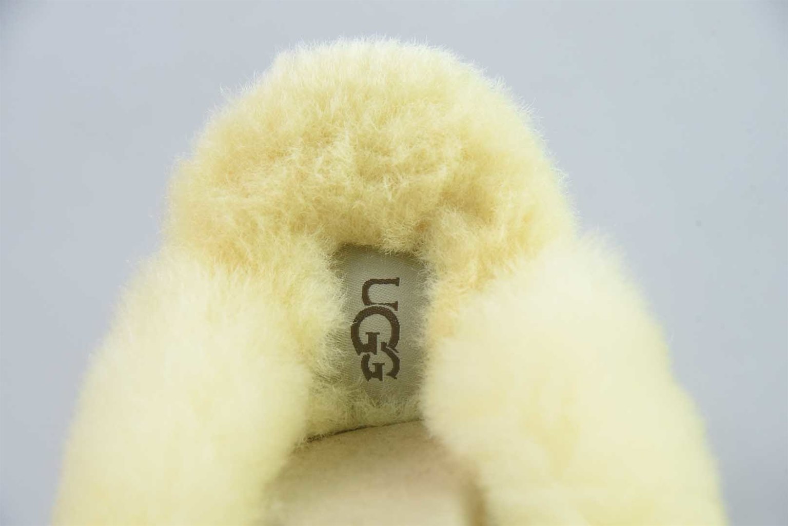 UGG Coquette 女子 黄色拖鞋 纯原版本 货号:EAJQ21684839 实拍细节图