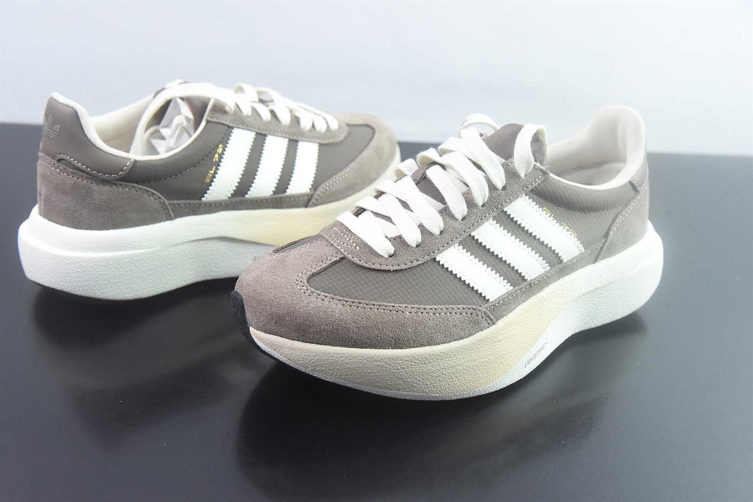 阿迪达斯 Adidas Adizero Pro Evo SL 72 舒适百搭 低帮 休闲 灰色跑步鞋 纯原版本 货号:KK3071 实拍细节图