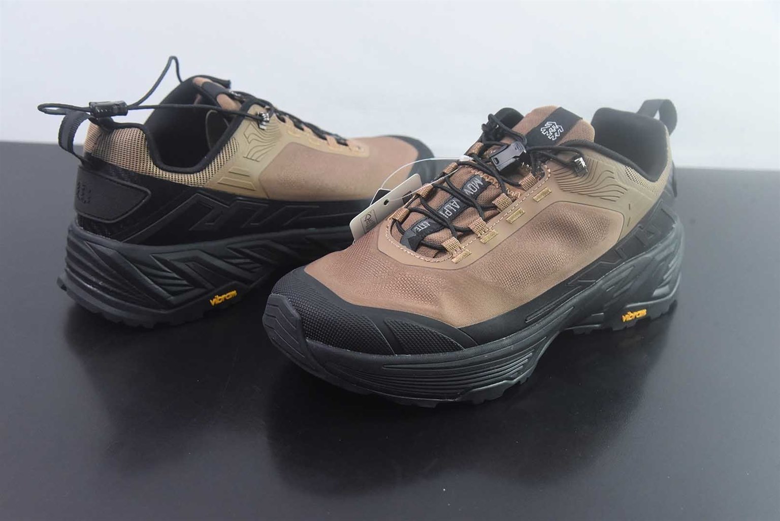 可隆 KOLON SPORT MOVE ALPHA lite 耐磨透气轻便 卡其低帮徒步鞋 纯原版本 货号:LUFH5AN038 实拍细节图