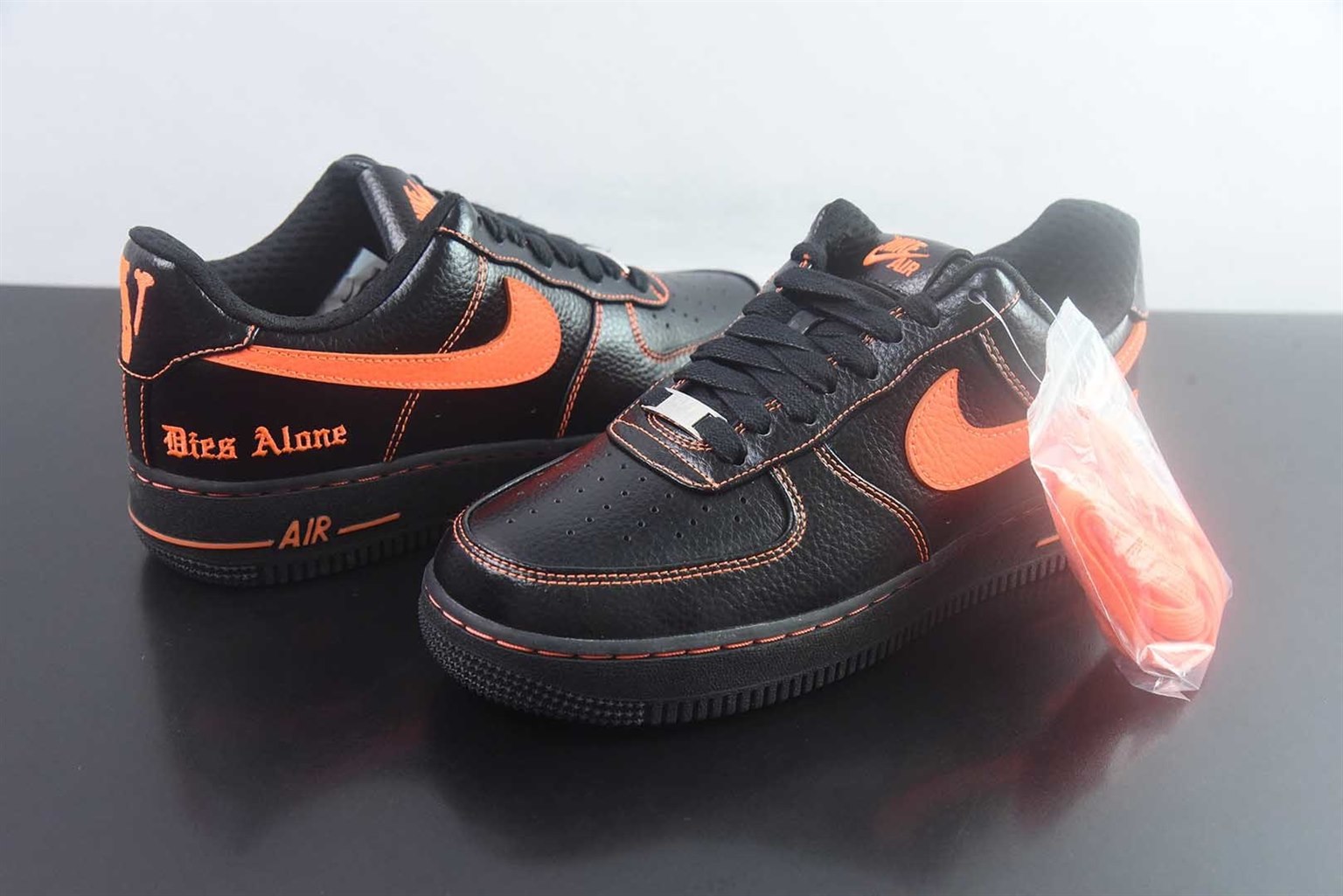 耐克 Nike Air Force 1 Low x VLONE 低帮联名 黑橙板鞋 纯原版本 货号：AA5360-001 实拍细节图