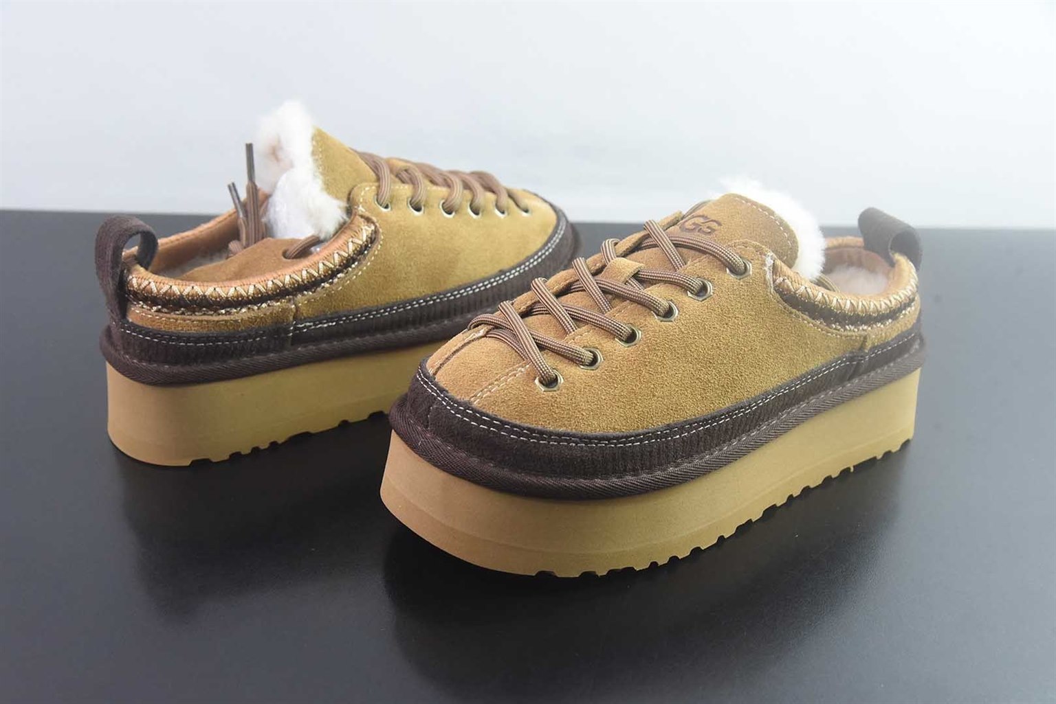 UGG W Heritage Lace-Up 系带毛毛厚底 栗色拖鞋 纯原版本 货号:1180361-SNDC 实拍细节图
