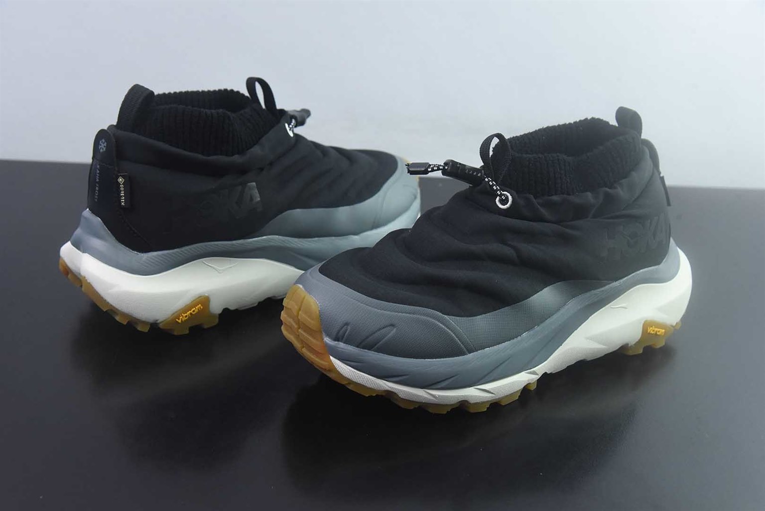 霍伽 HOKA ONE ONE KAHA 2 FROST MOC GTX 卡哈 2 中帮 黑色徒步鞋 纯原版本 货号:1155210-BBLC 实拍细节图