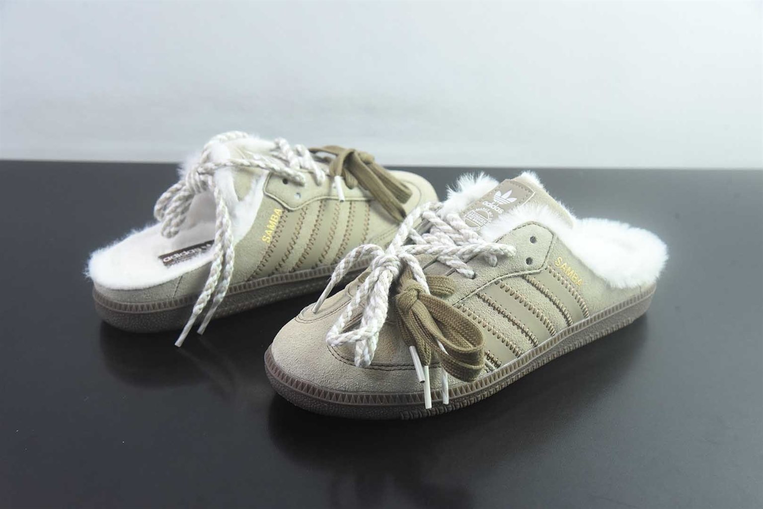 阿迪达斯 Adidas Samba OG Mule 阿迪三叶草休闲加绒一脚蹬半拖 卡其 纯原版本 货号:HP5055 实拍细节图