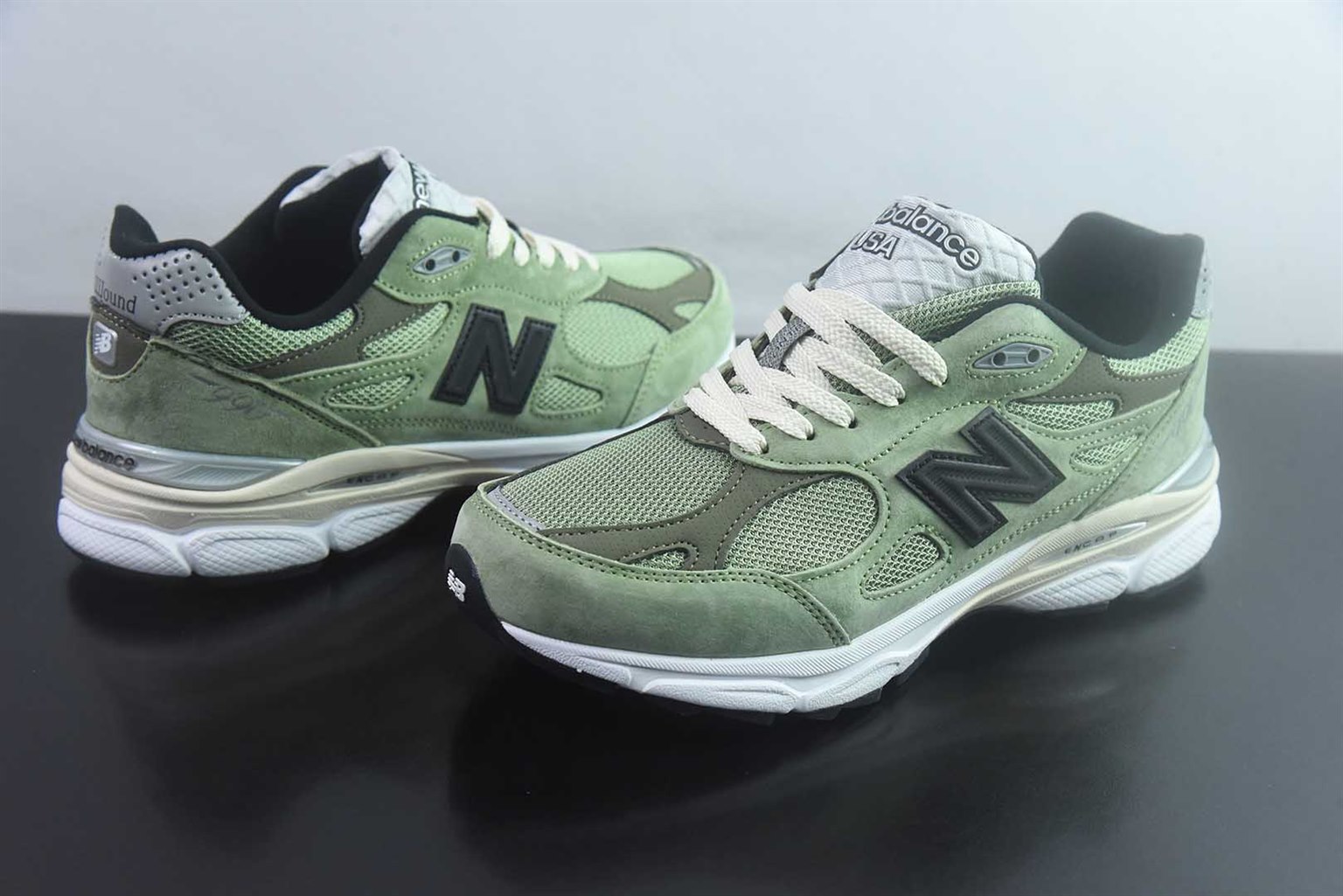 新百伦 New Balance 990v3 x JJJJound 联名 复古 橄榄绿跑鞋 纯原版本 货号:M990JD3 实拍细节图