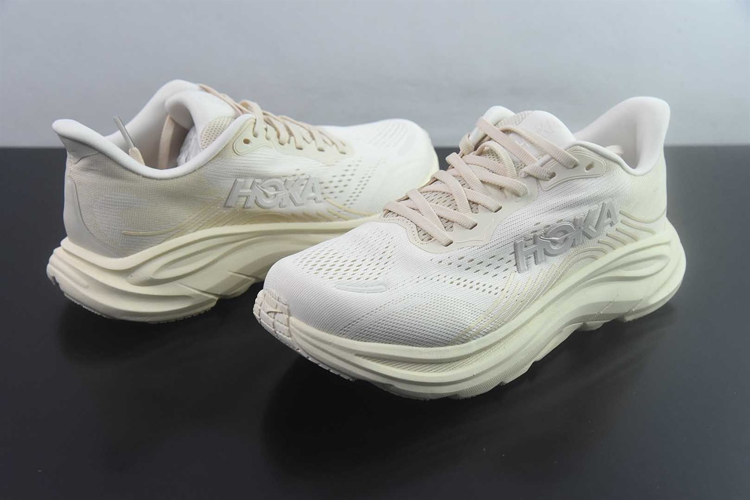 霍伽 HOKA ONE ONE M CLIFTON 11 邦迪九代舒适 低帮休闲 米白跑步鞋 纯原版本 货号:1176573 实拍细节图